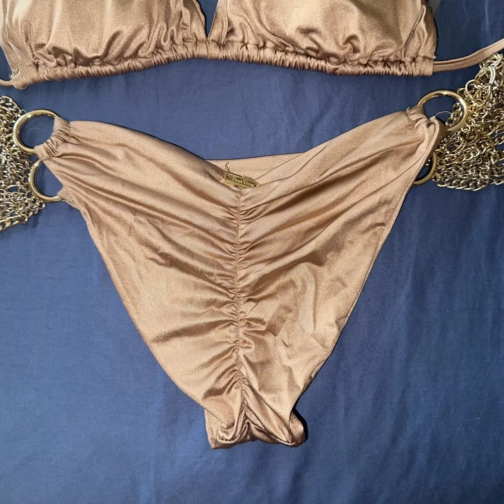 Beach bunny Ball and Chain bikini - Picture 4 of 5